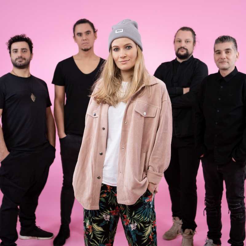 Anika Nilles feat. Nevell